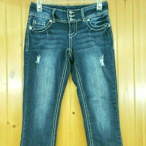 Maurices Women's Distressed Capri Faded Blue Jeans Size 1/2 Stretch
